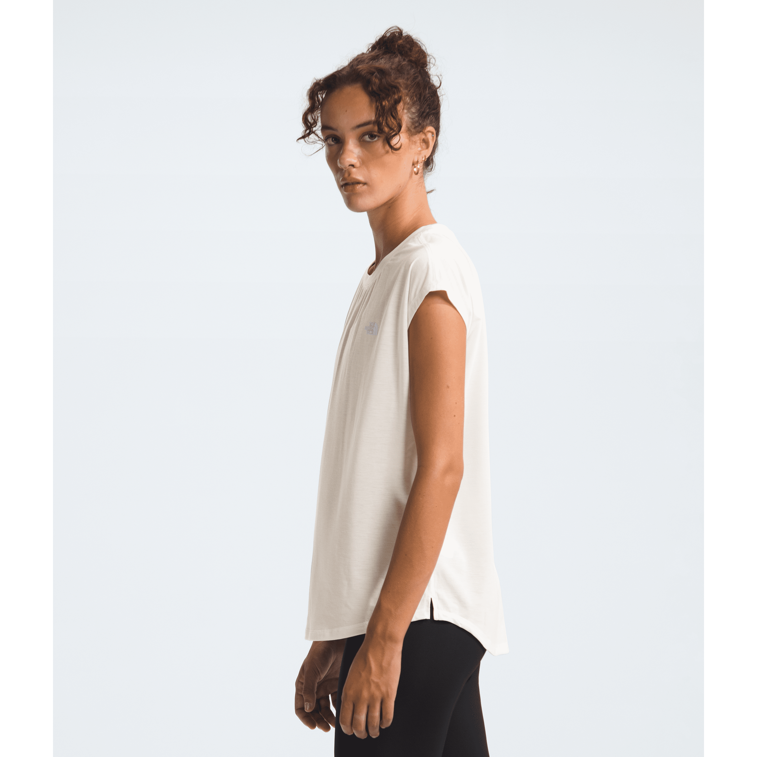 The North Face Womens Wander Slitback SS Shirt Gear Up For Outdoors