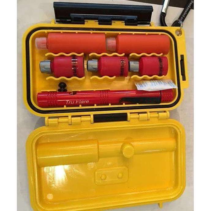 TruFlare Emergency Hard Case Signal Kit Combo - Centre Fire,EQUIPMENTPREVENTIONFLRE WHSTL,TRUFLARE,Gear Up For Outdoors,